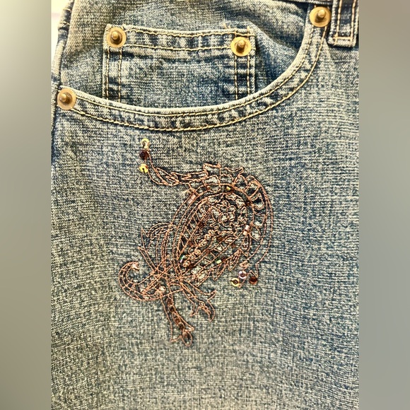 💕HOST PICK!💕90's Embroidered Denim Skirt - Picture 10 of 12